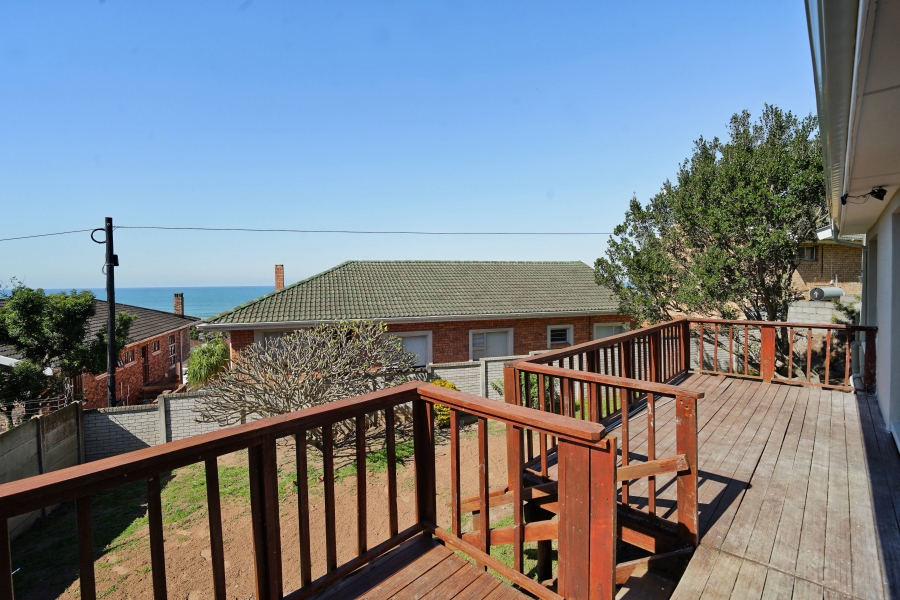 3 Bedroom Property for Sale in Winterstrand Eastern Cape